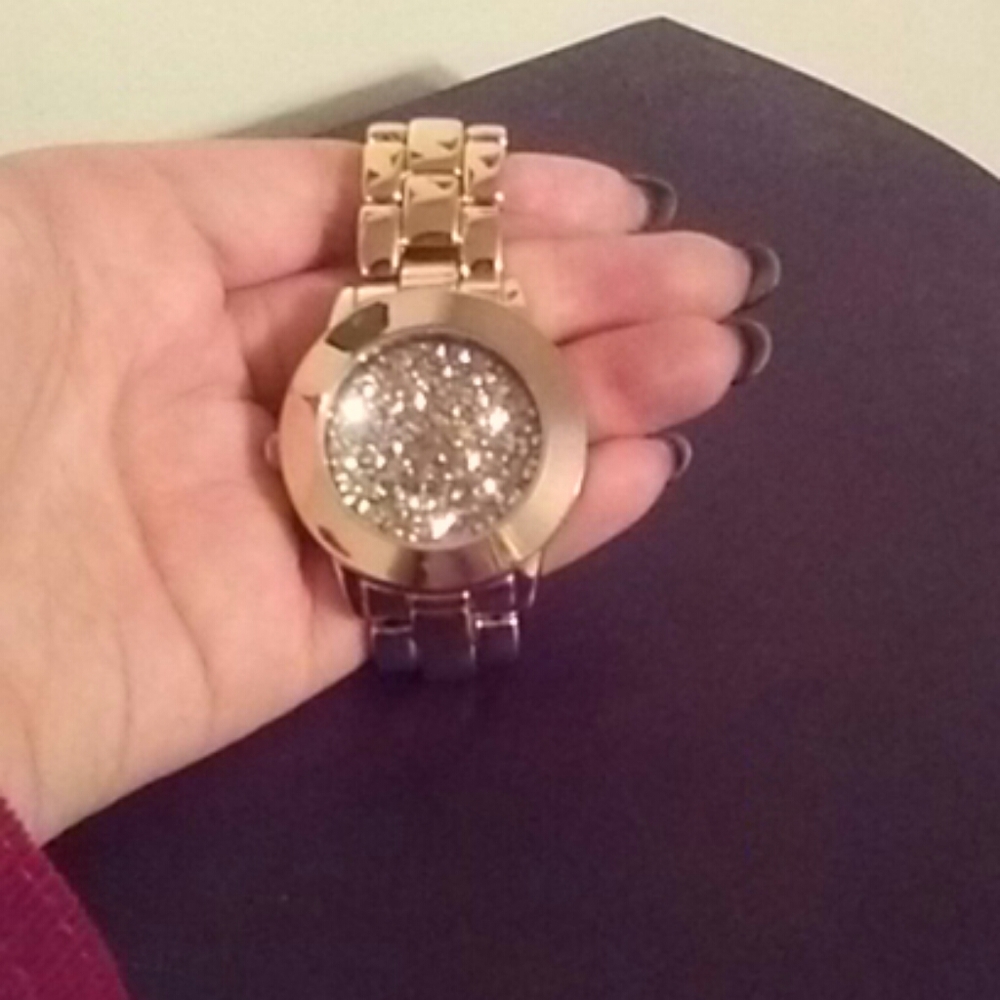 Aeropostale gold stretch watch 🎉2/$6 or 3/$8🎉
